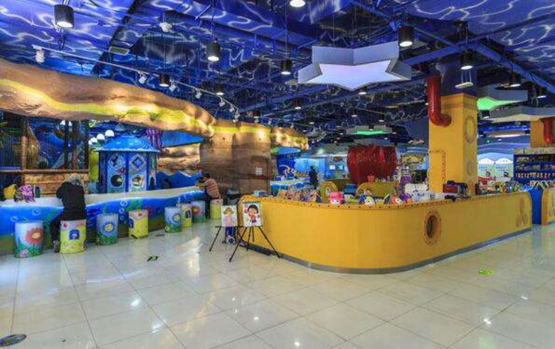 傳(chuan) 統商場兒(er) 童娛樂(le) 區