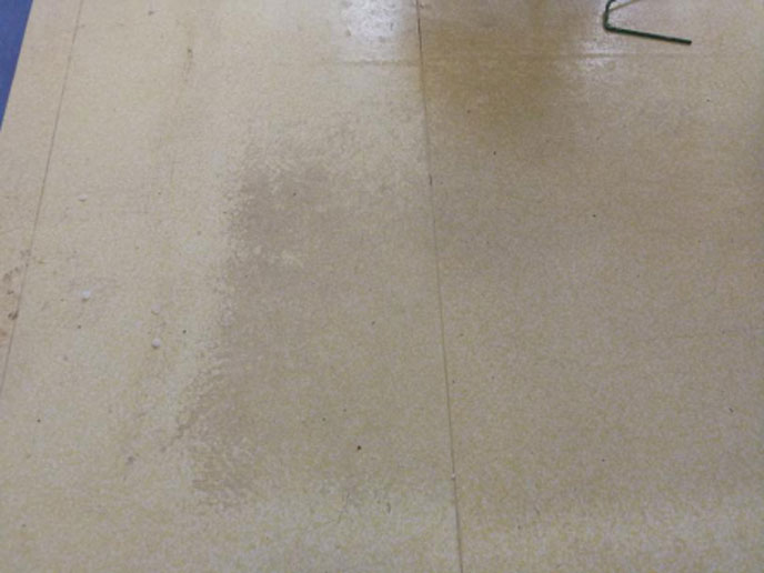 醫院地麵磨損嚴(yan) 重,失去光澤 醫院地麵磨損嚴(yan) 重,失去光澤