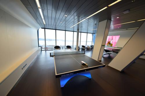 乒乓球地板應該怎樣選擇？——你缺少不了塑立得！