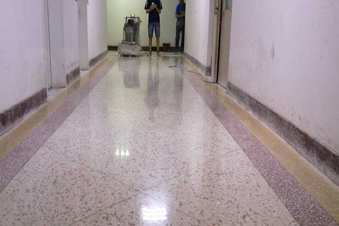 醫院走廊水磨石地麵