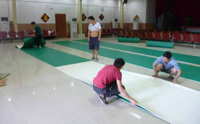 破損PVC塑膠地板如何合理的修補，塑立得給你新源泉