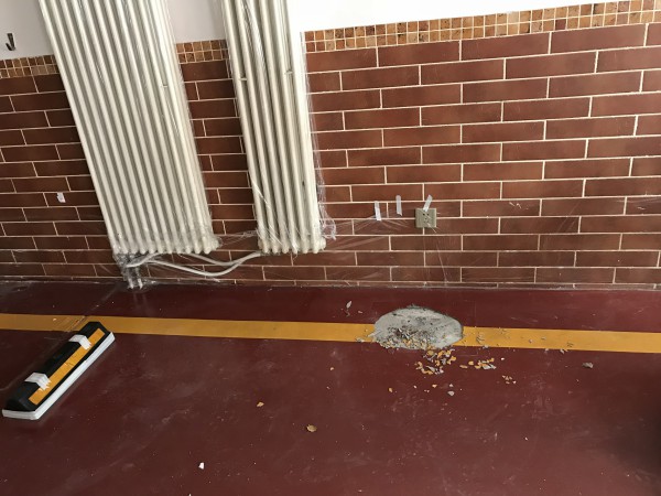 別墅車庫環氧地麵翻新