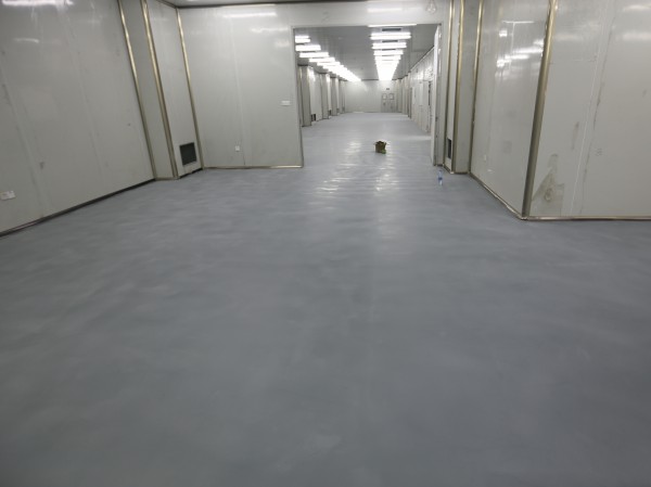 環氧自流平地麵劃傷(shang) 破損 環氧自流平地麵劃傷(shang) 破損