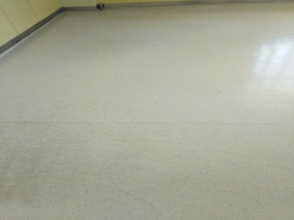 哈醫二院住院部PVC地板翻新前 哈醫二院住院部PVC地板翻新前