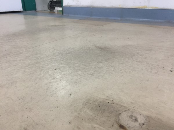 PVC地板養(yang) 護前汙垢無法去掉 PVC地板養(yang) 護前汙垢無法去掉