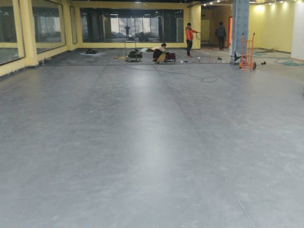 PVC地板翻新前 PVC地板翻新前