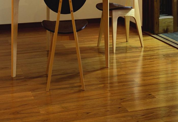 複合實木地板保養(yang) 打蠟價(jia) 格多少錢