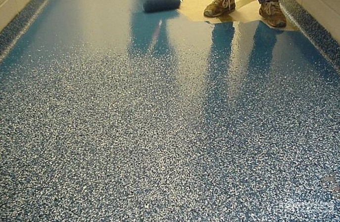 幹貨分享|環氧彩砂地坪施工工藝,新利平台官网更簡單! 幹貨分享|環氧彩砂地坪施工工藝,新利平台官网更簡單!