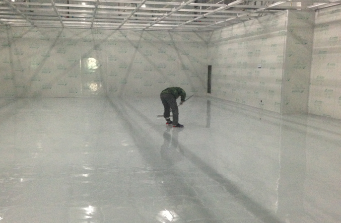 加入新型的導電介質聚氨酯防靜電地坪施工有何優勢