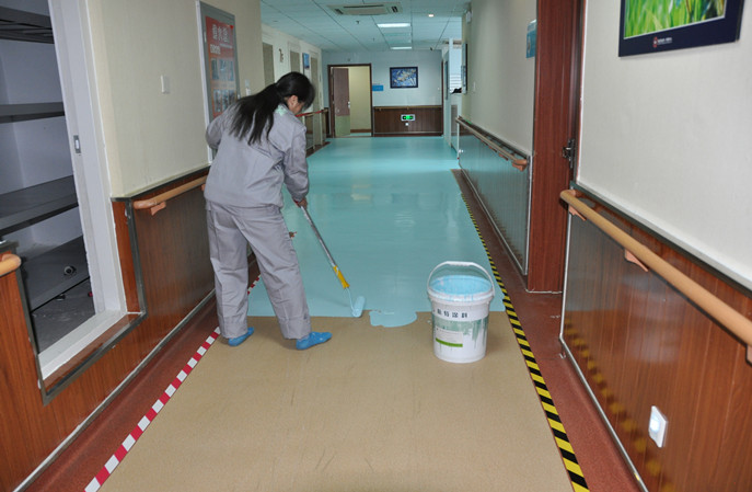 塑立得為(wei) 塑膠地板翻新保養(yang) 提供持久的保護