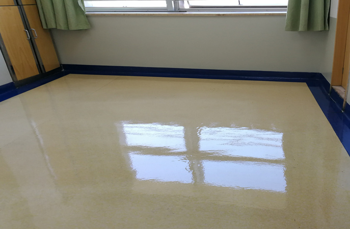 醫院病房塑立得對塑膠地板保養(yang) 翻新後 醫院病房塑立得對塑膠地板保養(yang) 翻新後