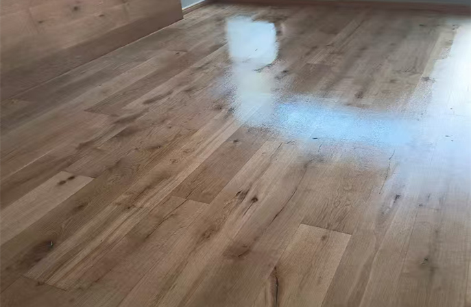 塑立得對實木地板翻新養(yang) 護指南