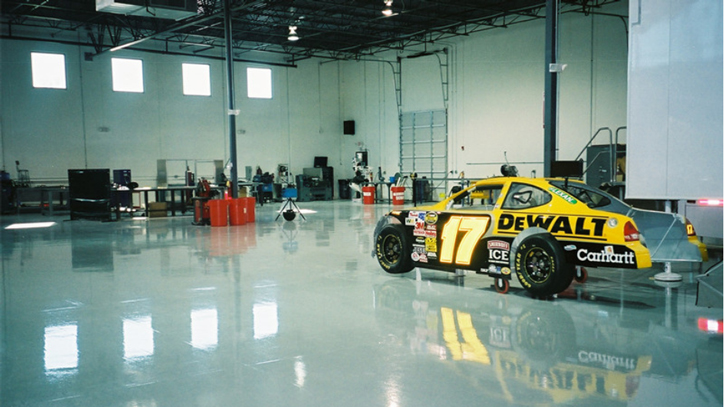 汽車改裝廠地麵翻新改造設計方案-塑立得地坪漆