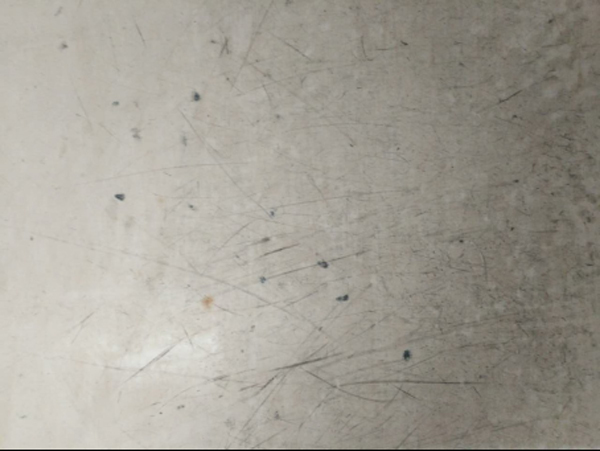 PVC地板嚴重劃傷 PVC地板嚴重劃傷