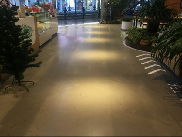 商場地麵顏色單一 商場地麵顏色單一